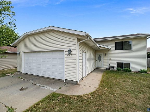 2nd image of 4509 W Oregon St