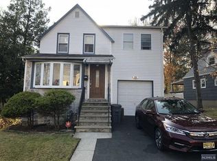 76 Genesee Ave, Teaneck, NJ 07666