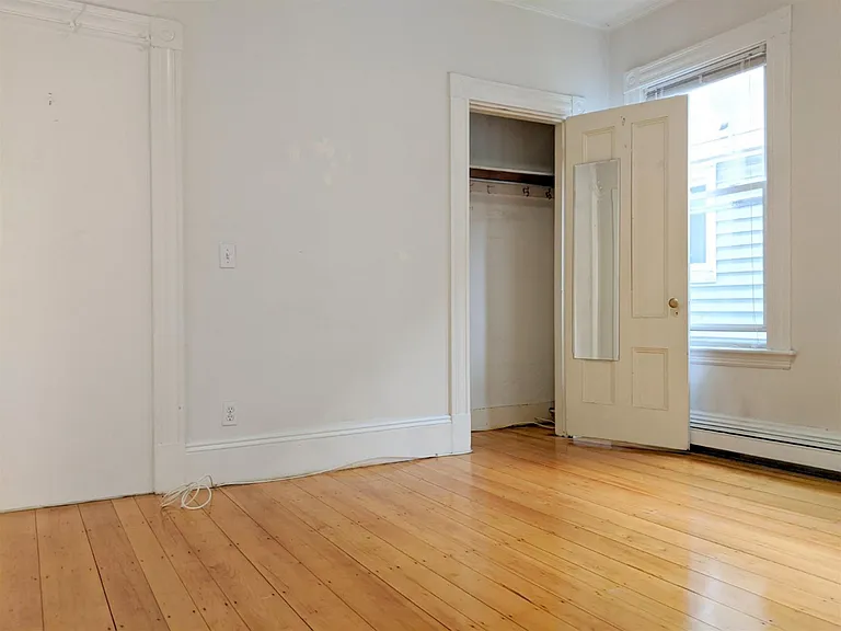 392 Washington St — Photo 9