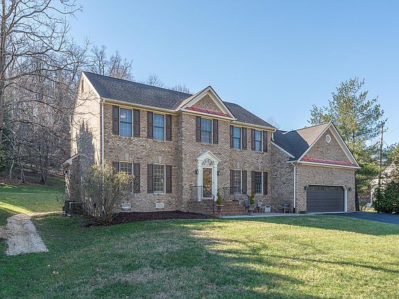 2nd image of 5214 Meadow Creek Dr