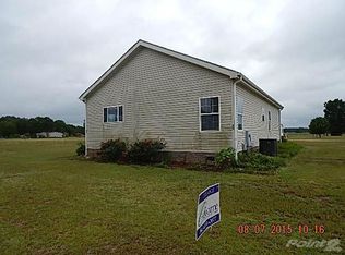 1919 Honeylocust Ln, Hartsville, SC 29550