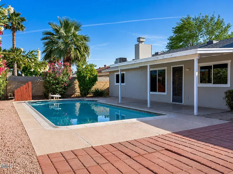2433 S Evergreen Rd — Photo 14