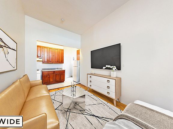 2nd image of 55 W 105th St APT 2