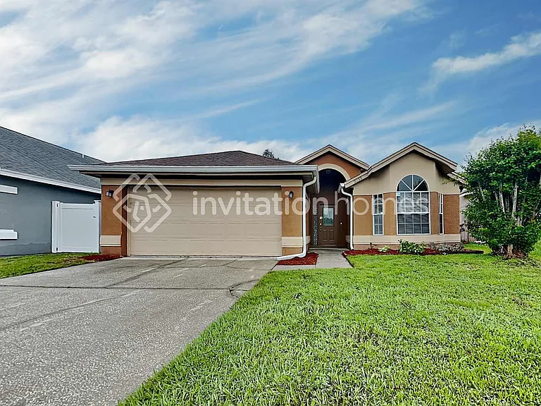 2033 Crosshair Cir — Photo 1