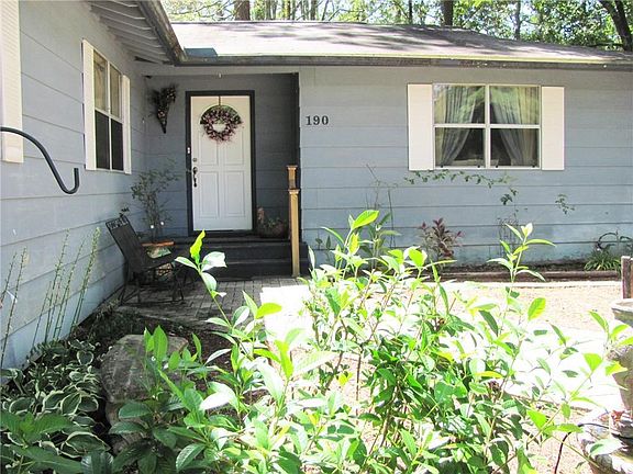 3rd image of 190 De Val Dr
