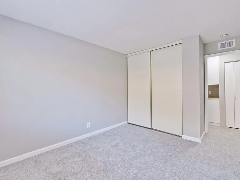 2466 W Bayshore Rd #4 — Photo 10