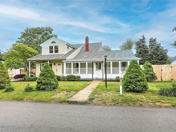 153 Mount View Ave, North Kingstown, RI 02852