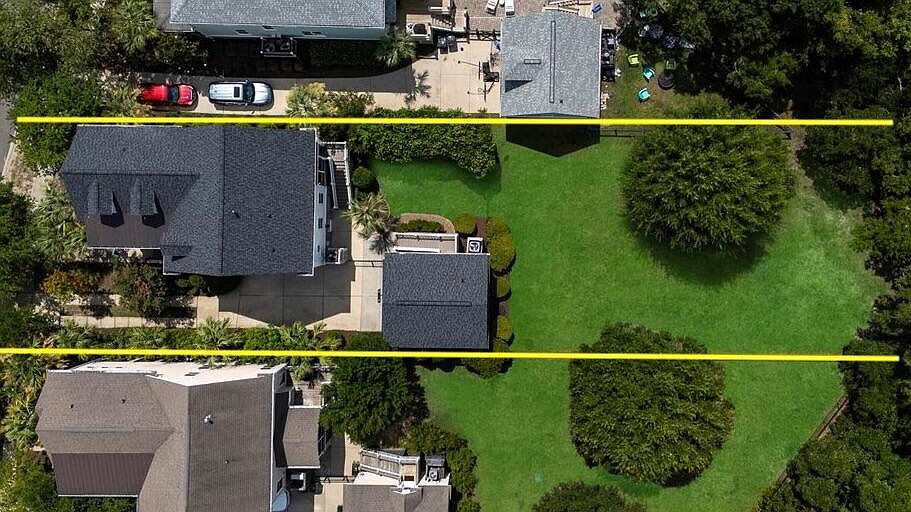 1st image of 1226 Smythe St
