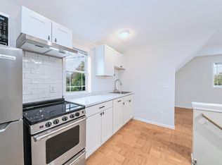 45045 W Red Arrow Hwy APT 2, Paw Paw, MI 49079