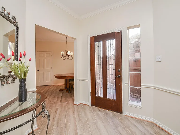 4916 Inker St — Photo 5