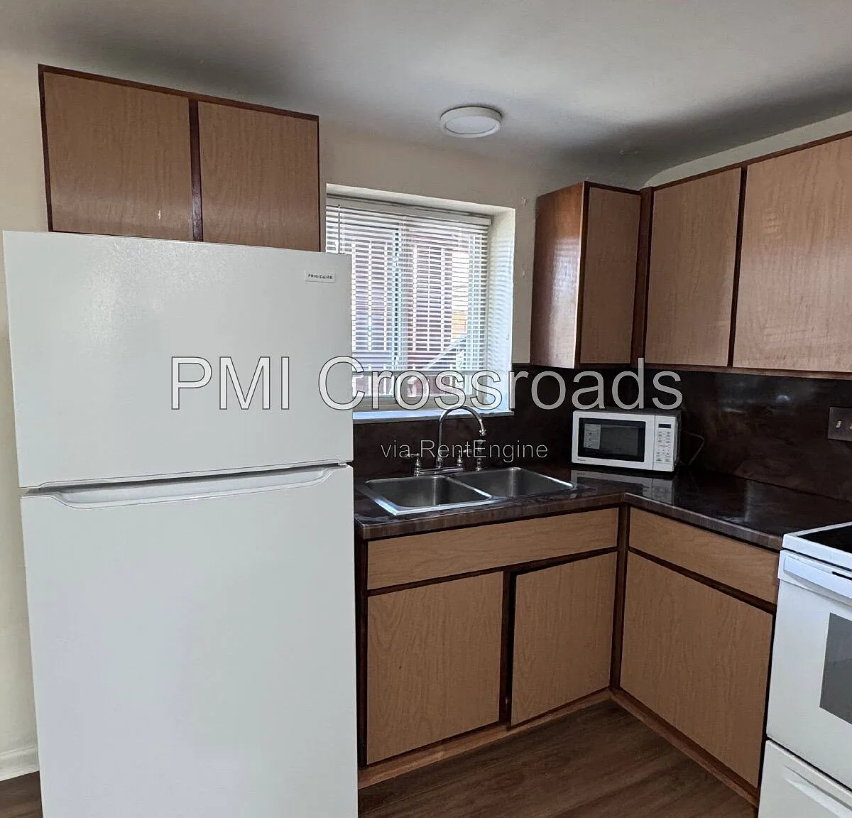2 bed, 1.0 bath, 700 sqft, $1,029 — Photo 3