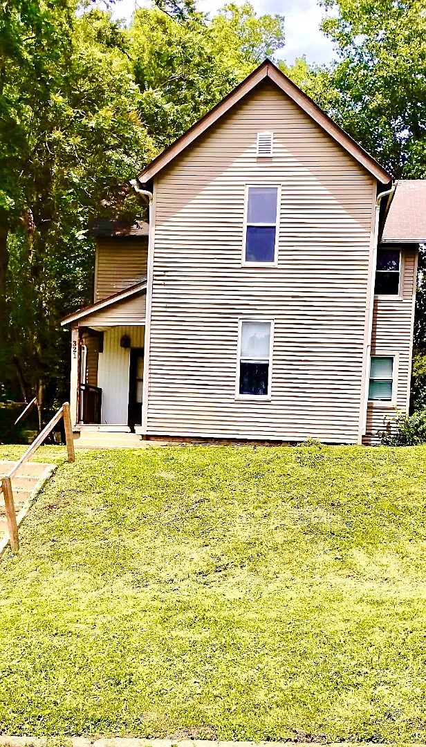 321 E Grant St - Unit A — Photo 4
