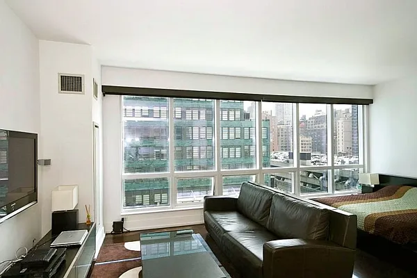 Rented by MNS | media 42