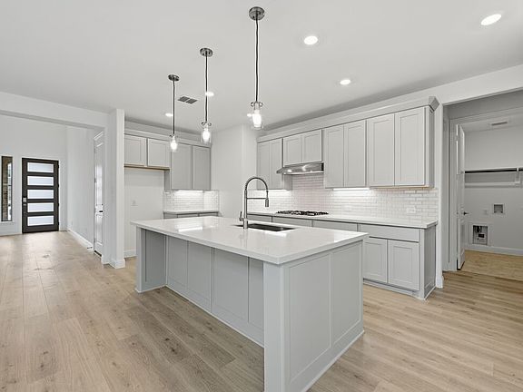 4th image of 4208 Gladewater Ave