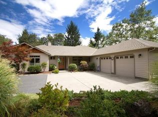 1076 N Pinnon Rd, Grants Pass, OR 97526