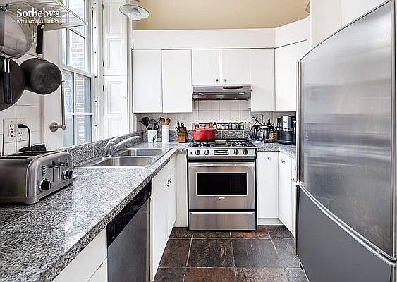 4th image of 11 E 9th St APT 3