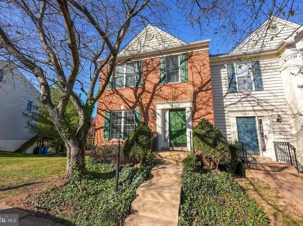 43996 Kings Arms Sq, Ashburn, VA 20147