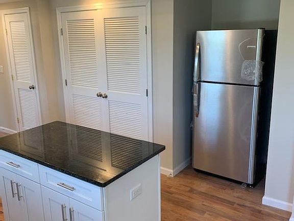 2nd image of 26 Lindsley Ave APT 1R