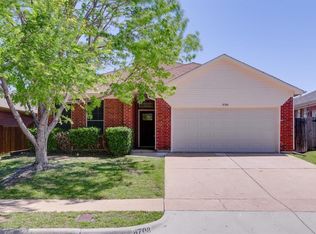8708 Rainy Lake Dr, Fort Worth, TX 76244