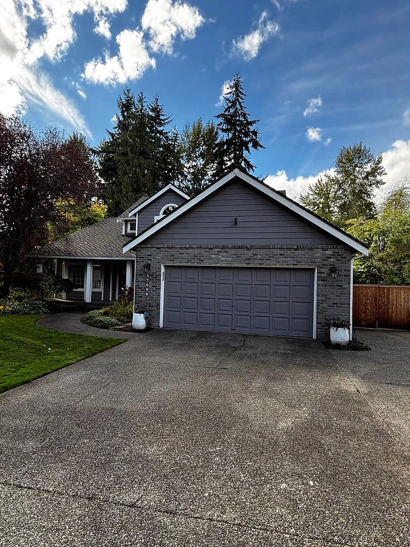 Stunning Puyallup Home in Gem Heights! — Photo 2
