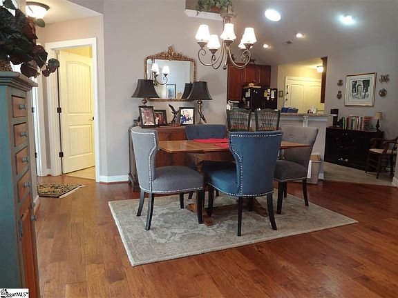 5th image of 207 Sunset Glory Ln