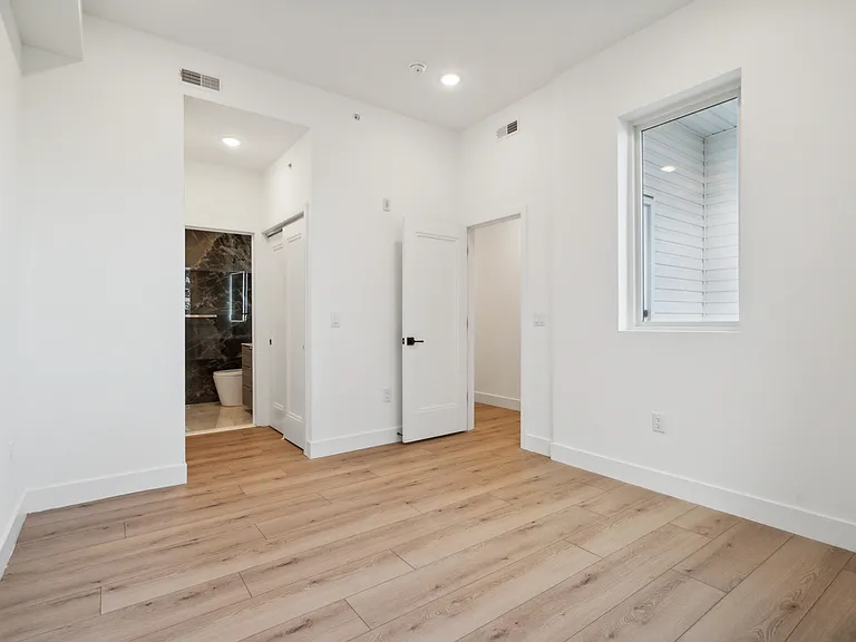 1621 Point Breeze Ave #4 — Photo 31