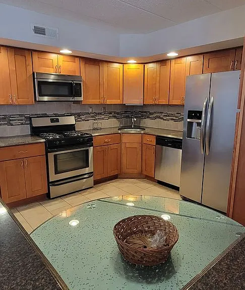 1225 Norwalk Rd #5 — Photo 7