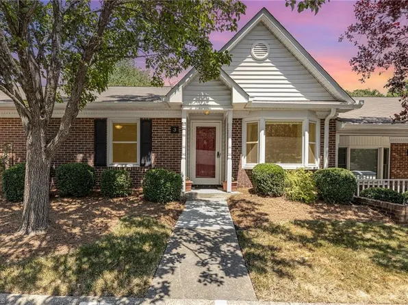 3 Collwood Ct, Greensboro, NC 27409