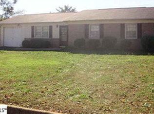 121 Sheffield Dr, Piedmont, SC 29673