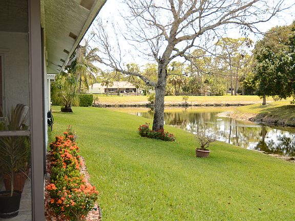 2nd image of 5420 Pine Cir
