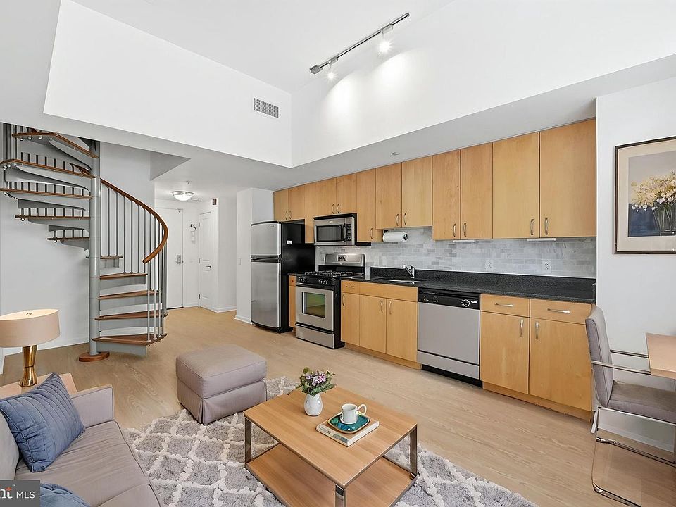 1st image of 440 L St NW Unit 105