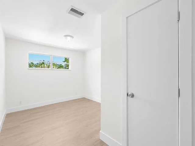 3262 Pierce St — Photo 7