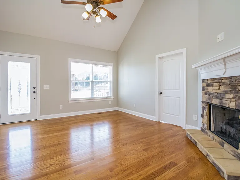 1067 Windtree Trce — Photo 4
