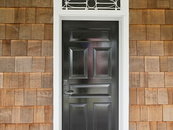 5th image of 281 N Main St
