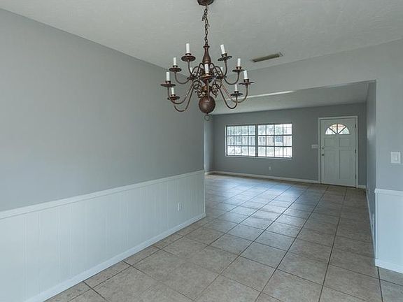 4th image of 3679 Hedgewood Dr #4
