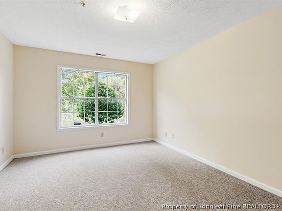 5th image of 201 Waterdown Dr APT 1