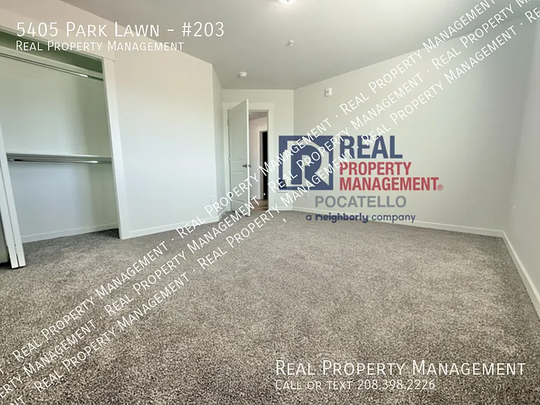 5405 Park Lawn Dr #203 — Photo 13