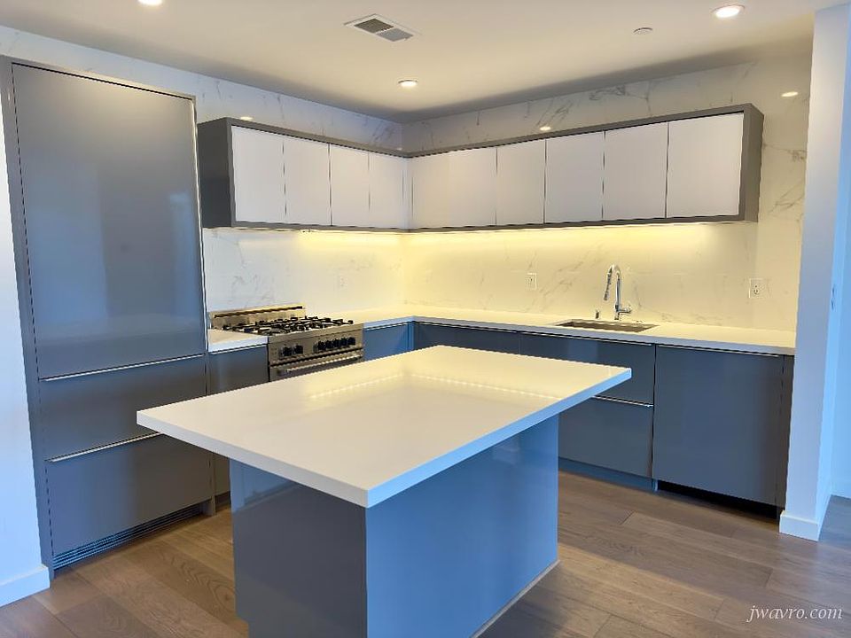 1st image of 2421 16th St Unit 301