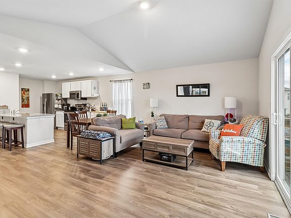 5th image of 5637 Brook View Ave