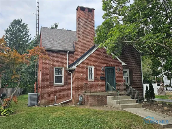 875 Walnut St, Fostoria, OH 44830