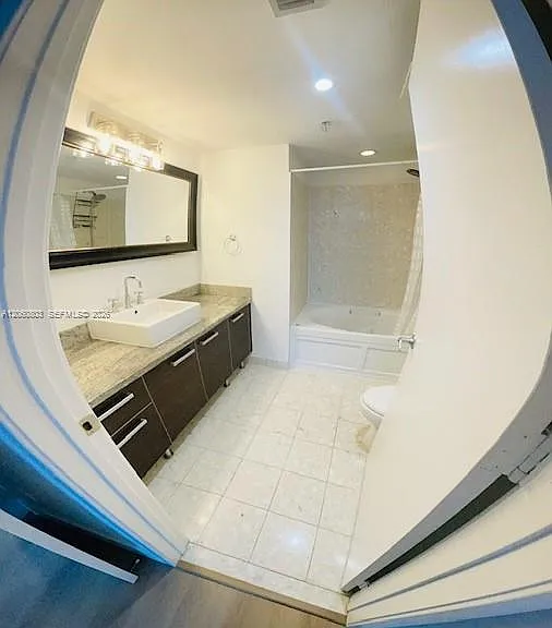 185 SW 7th St #1605 — Photo 18