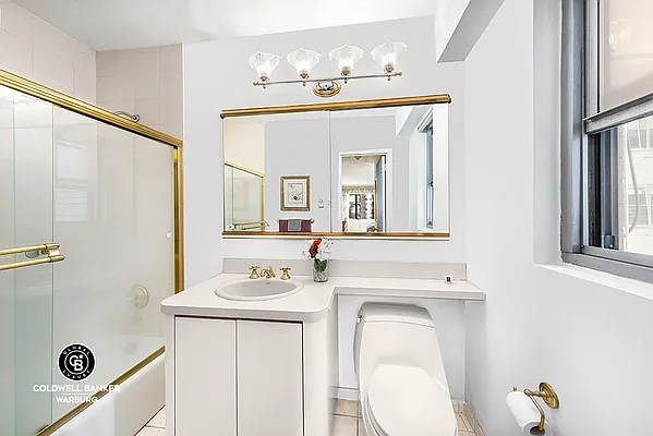 Sold by Coldwell Banker Warburg | media 15