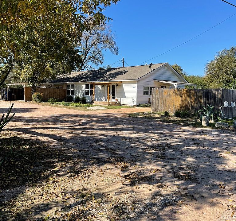 2nd image of 3115 Memorial Blvd