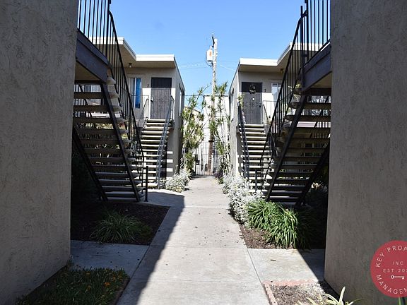 2nd image of 3815 Van Dyke Ave APT 1
