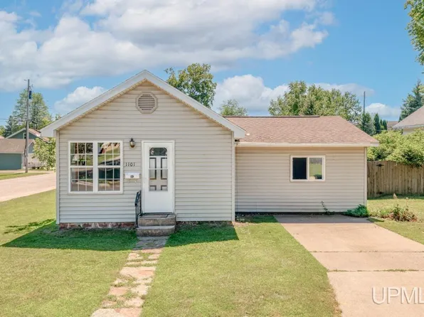 1101 W Hughitt St, Iron Mountain, MI 49801