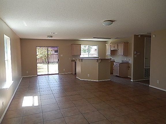 2nd image of 2208 Llano Mediano Ln