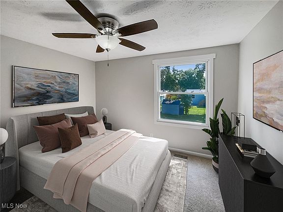 4th image of 1053 Sunnywood Ln