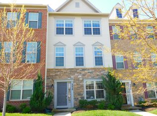 9828 Smithview Pl, Lanham, MD 20706