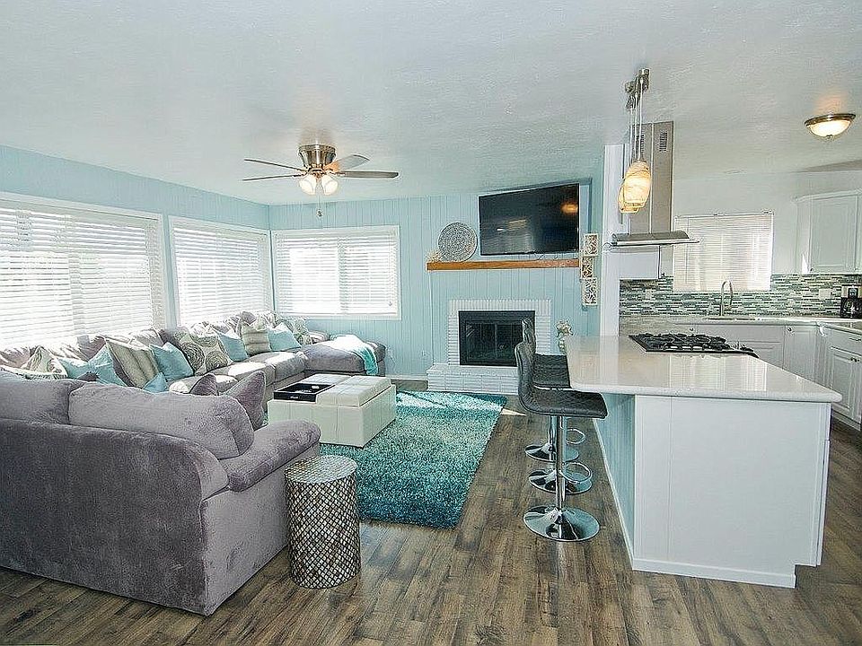1st image of 867 Tourmaline St #869