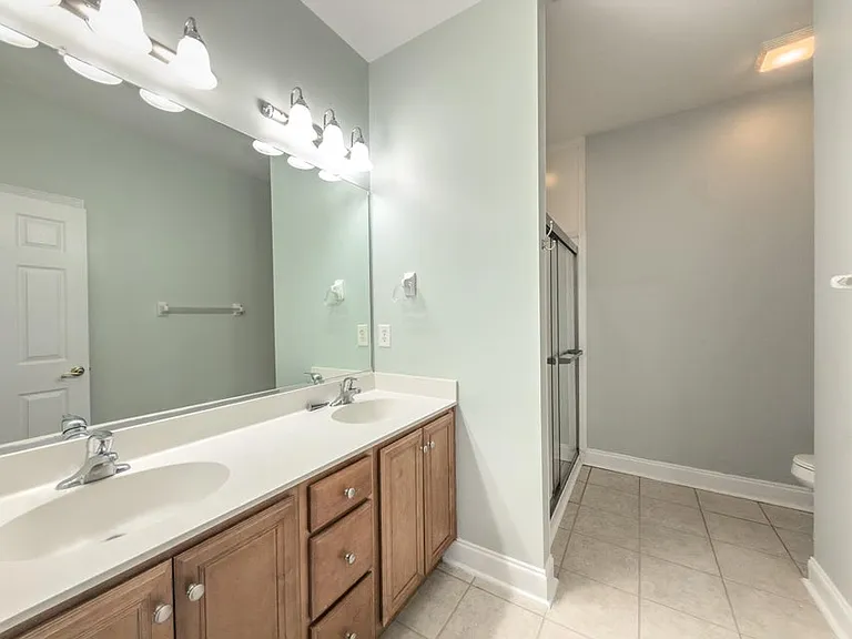102 Manning Ct — Photo 16